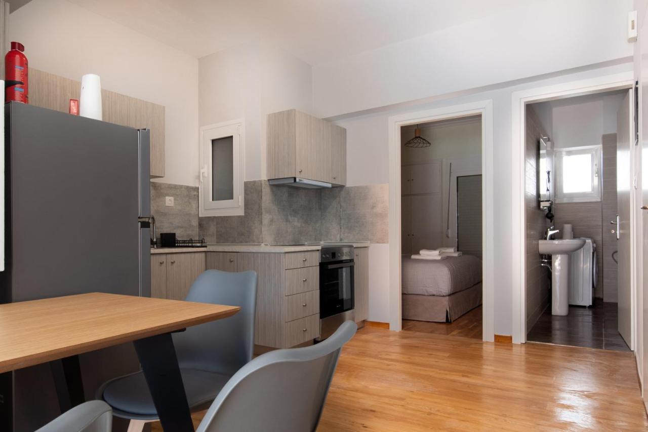 Aris123 By Smart Cozy Suites - Apartments In The Heart Of Athens - 5 Minutes From Metro - Available 24Hr Buitenkant foto