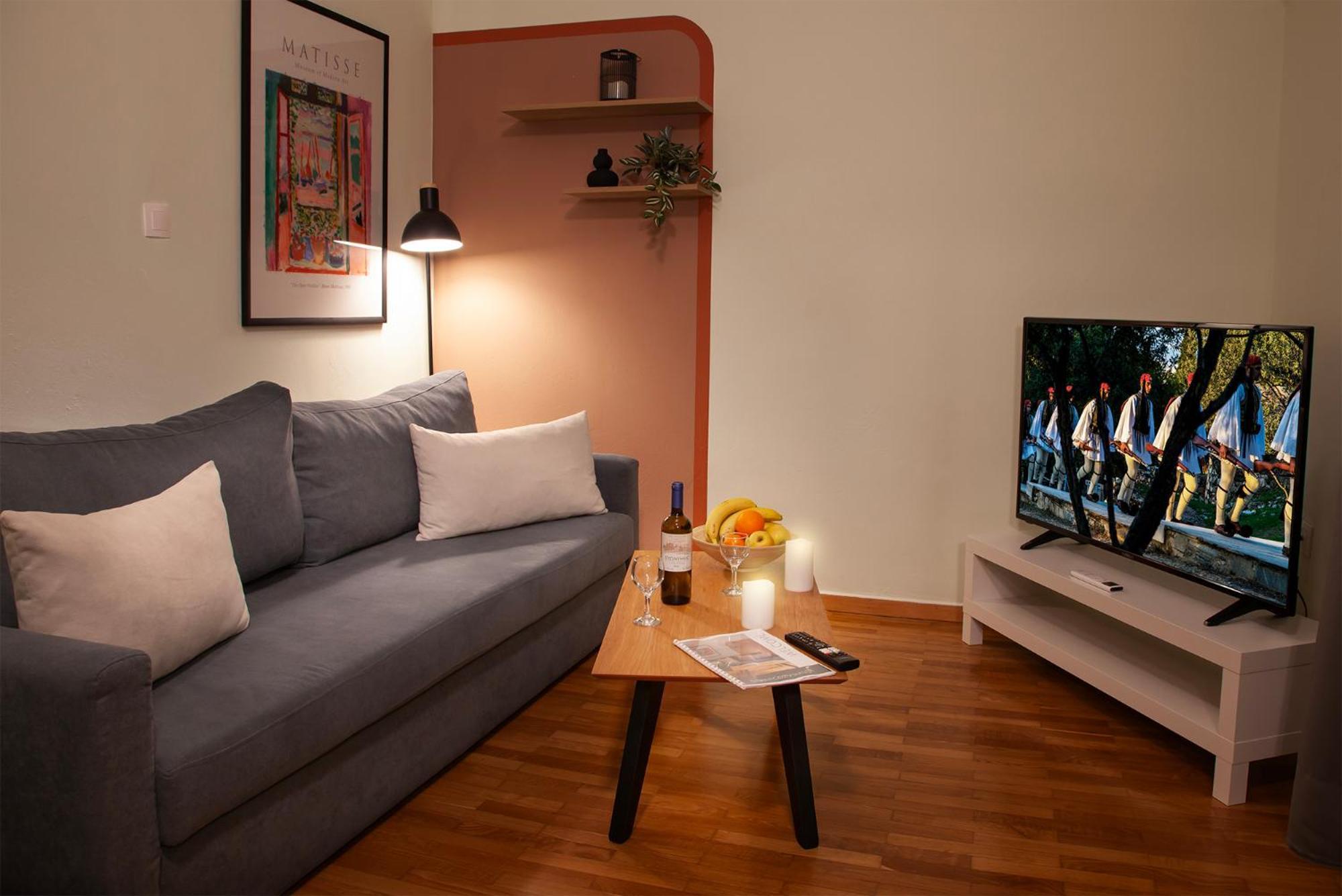 Aris123 By Smart Cozy Suites - Apartments In The Heart Of Athens - 5 Minutes From Metro - Available 24Hr Buitenkant foto